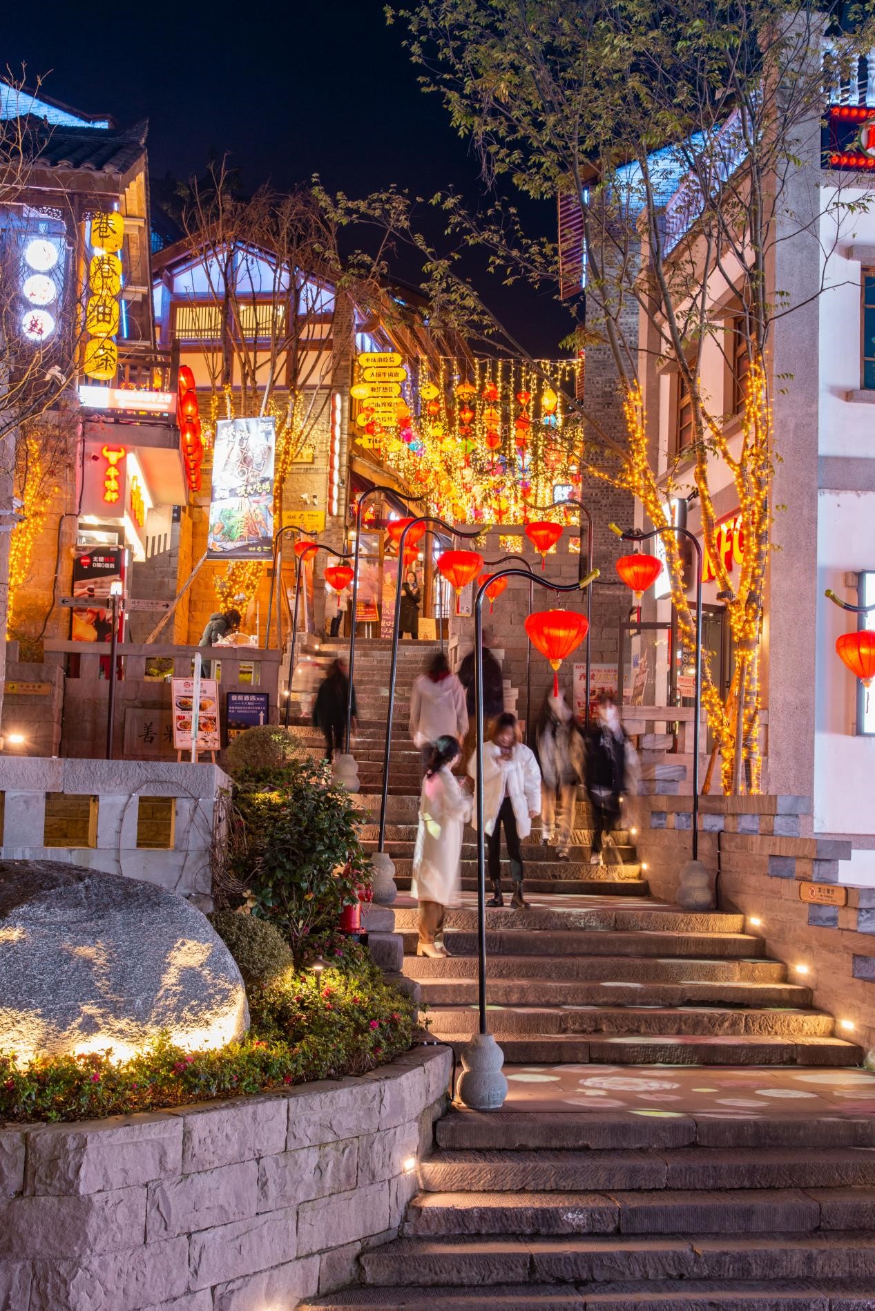 文旅夜游,帶動城市經(jīng)濟(jì)發(fā)展的一把好手!01 文旅夜游,帶動城市經(jīng)濟(jì)發(fā)展的一把好手!01